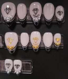 Diamond Nude – 24pc Press-On Set